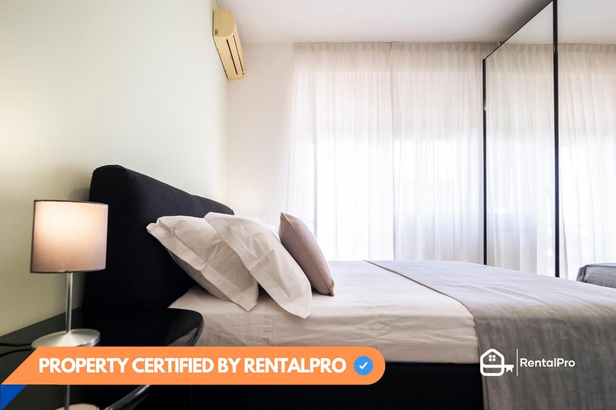 A/c - Pool - Parking Metro B Apartment *